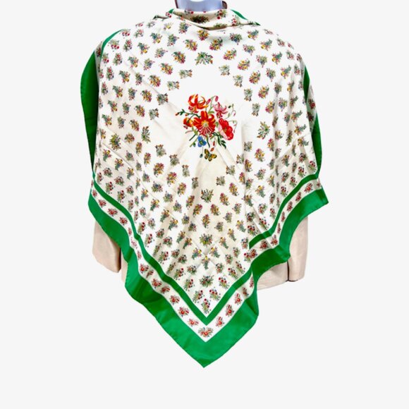 Vgt GUCCI Flora !00% Silk Scarf  34"x34"  White Green Red Floral Logo Print (45 - Picture 1 of 10